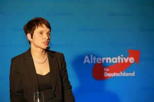 Frauke Petry lidera el ultraderechista Alianza para Alemania. Foto: photo credit: Metropolico.org AfD Neujahrsempfang Augsburg 12.02.2016 via photopin (license)